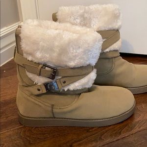 Guess Boots with faux fur